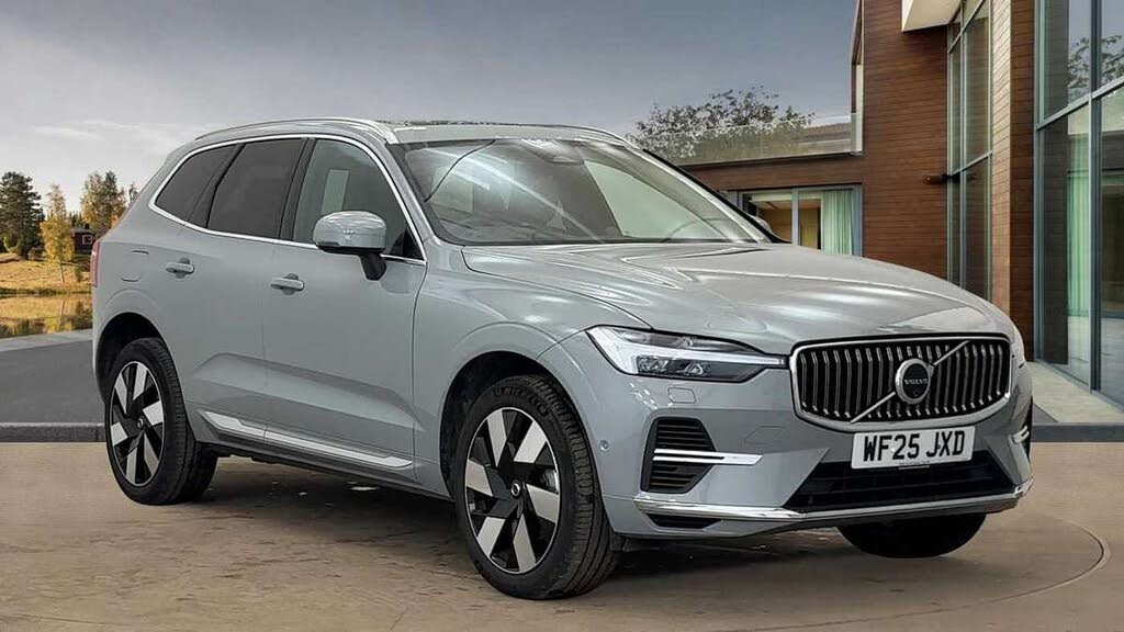 2025 Volvo XC60 2.0 T8 Ultra (Dark