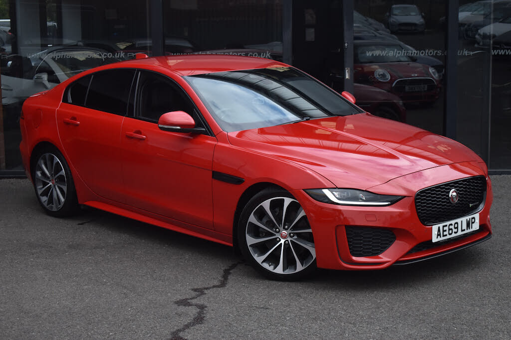 2020 Jaguar XE 2.0d R-Dynamic SE