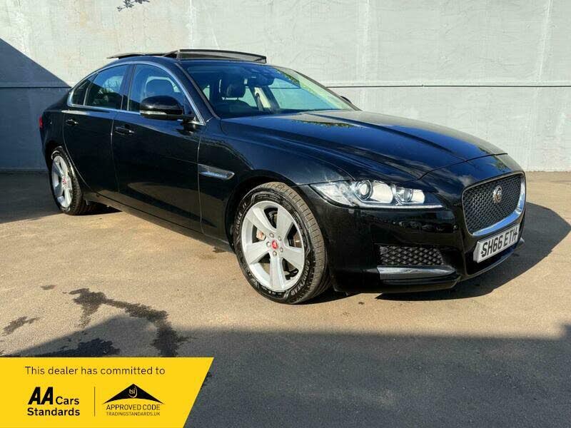 2017 Jaguar XF 2.0TD Portfolio (180ps) Saloon 4d 1999cc Auto