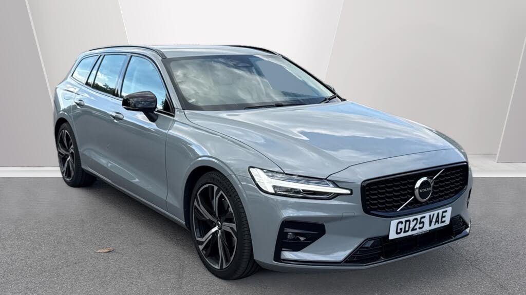 2025 Volvo V60 2.0 B4 Plus Station Wagon