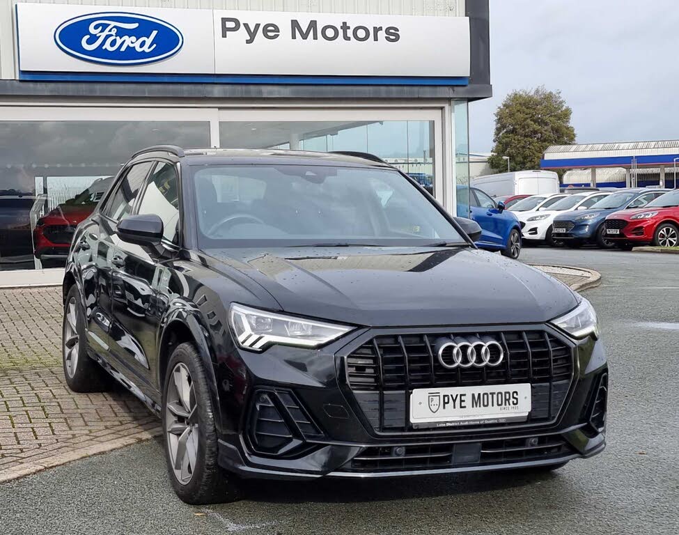 2022 Audi Q3 1.5 35 TFSI Black Edition (CoD)(Comfort & Sound Pack) Station Wagon