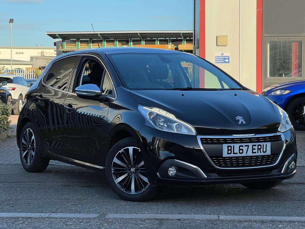 2017 Peugeot 208 1.2 PureTech Allure Premium (s/s)