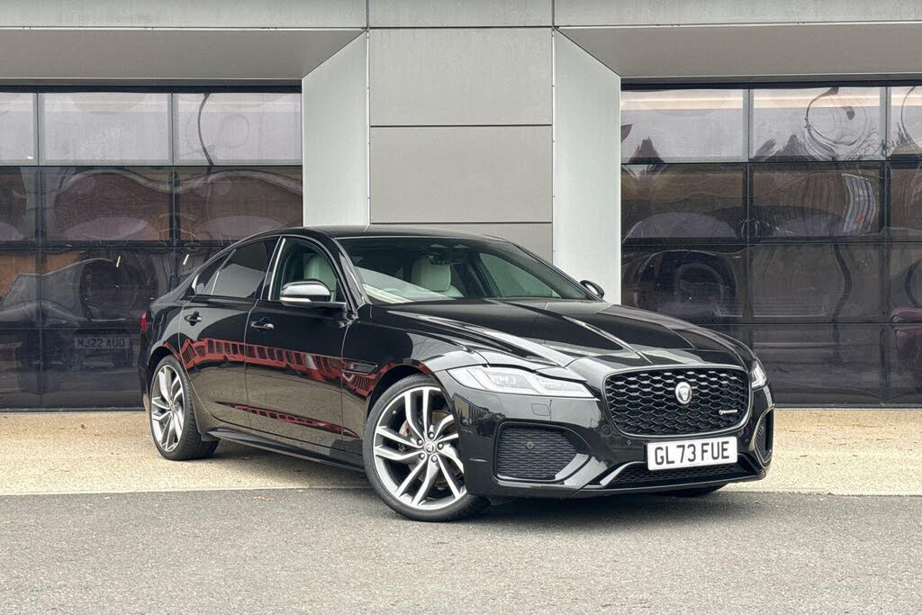 2024 Jaguar XF 2.0 D200 R-Dynamic HSE Black Saloon 4d