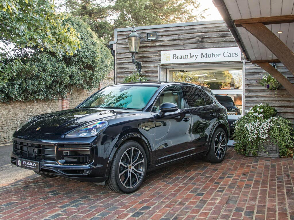2020 Porsche Cayenne 4.0 V8 Turbo S E-Hybrid Station Wagon
