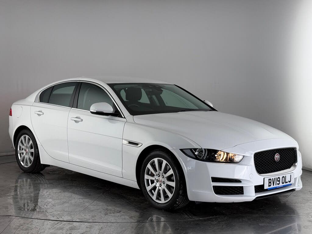 2019 Jaguar XE 2.0i SE (250ps)