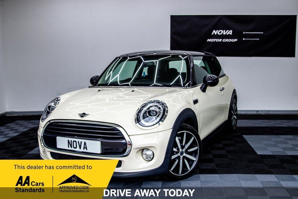 2018 MINI Mini 1.5 Cooper Series II (s/s) Hatchback 3d