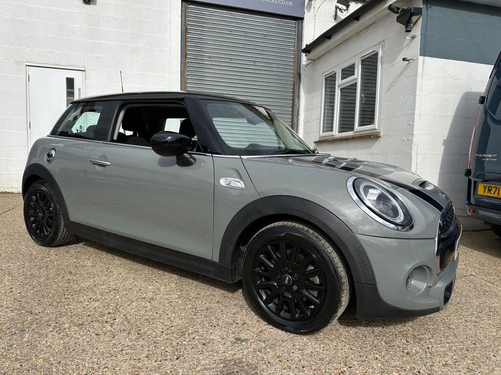 2020 MINI Mini 2.0 Cooper S Classic (189bhp) Hatchback 3d Auto