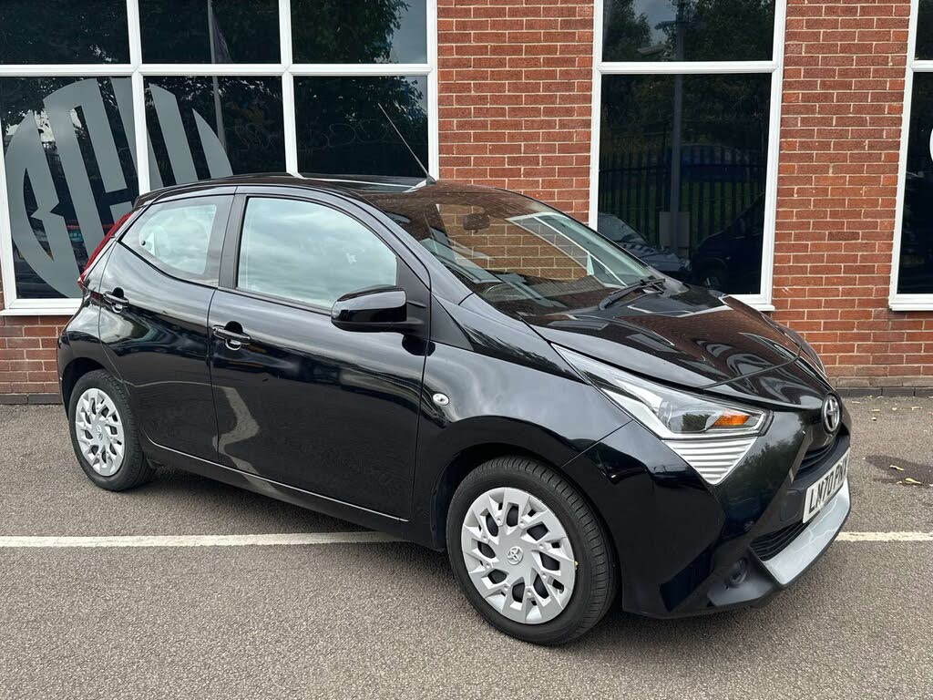 2020 Toyota AYGO 1.0 VVT-i x-play (TSS)