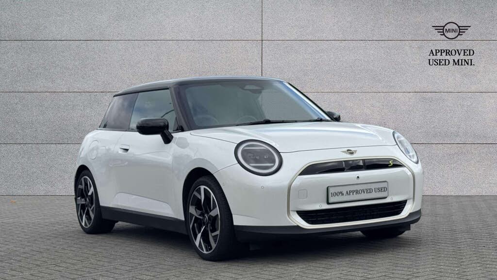 2024 MINI Mini E Cooper SE Exclusive (Level 2)