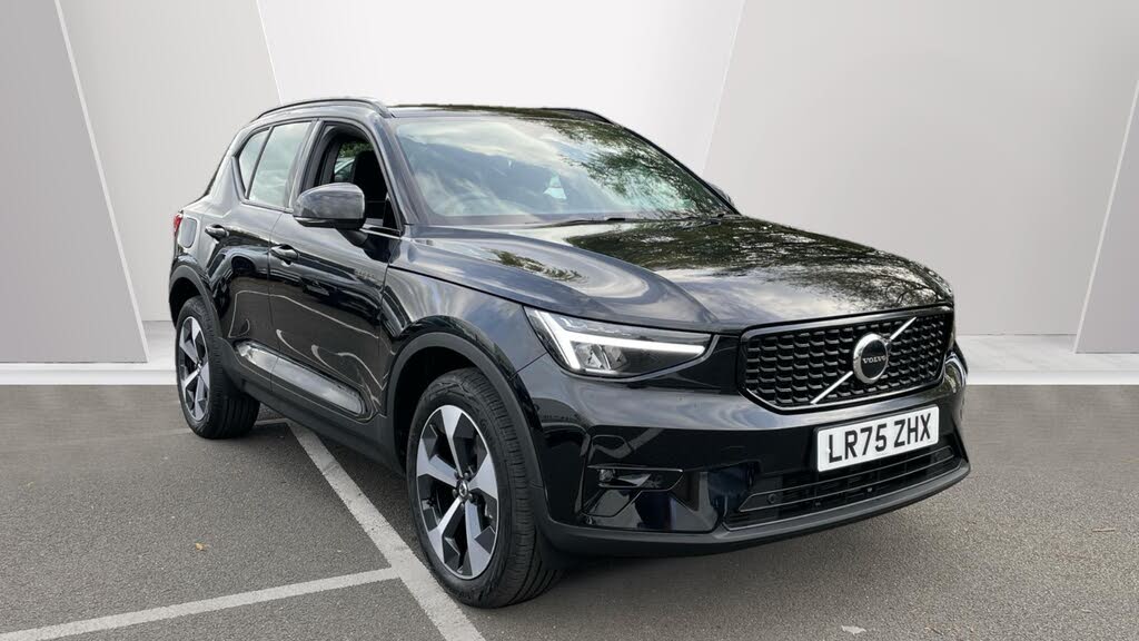 2025 Volvo XC40 2.0 B3 Plus