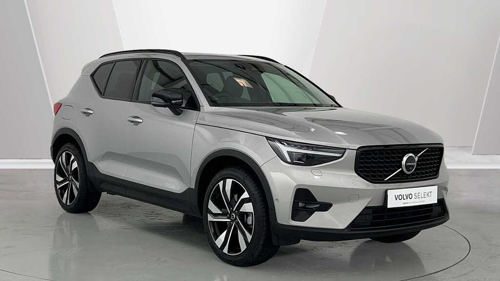 2024 Volvo XC40 2.0 B3 Ultra (Bright