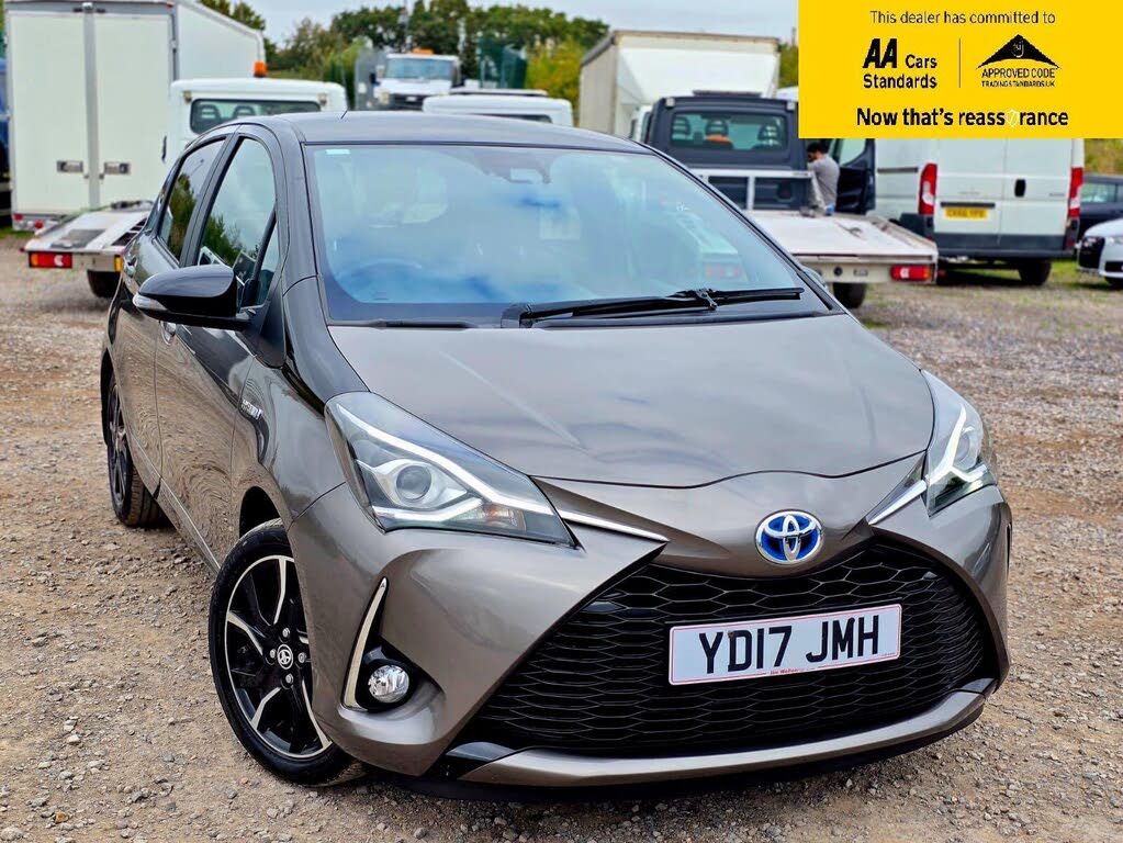 2017 Toyota Yaris 1.5 VVT-i Yellow Bi-Tone Limited Edition Hybrid
