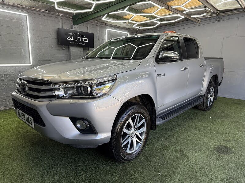 2018 Toyota Hi-Lux 2.4D Invincible (s/s) auto