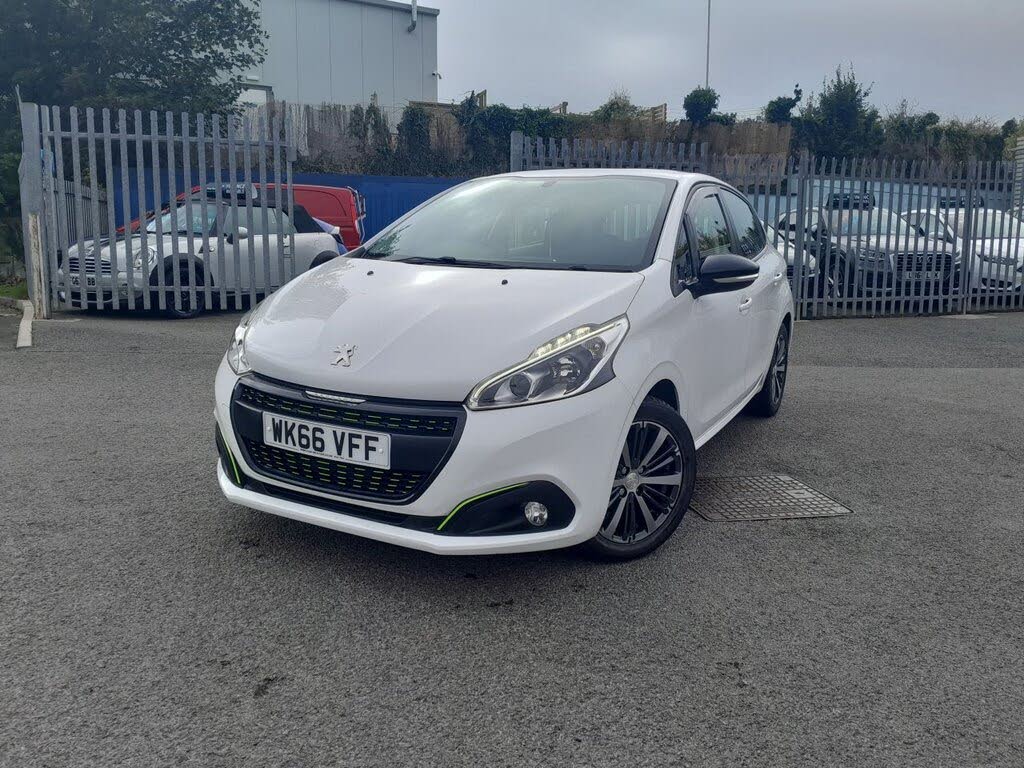 2016 Peugeot 208 1.2 PureTech Active Design Lime 5d