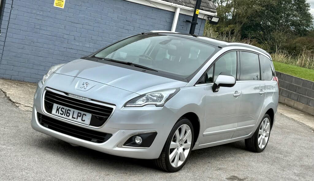 2016 Peugeot 5008 1.6BlueHDi Allure EAT6