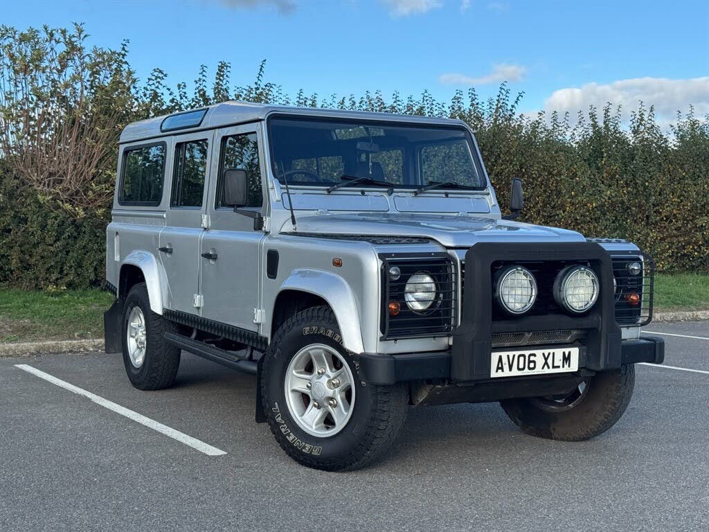 2006 Land Rover 110 Defender 2.5TD Silver (120bhp) 4X4 Station Wagon 5d