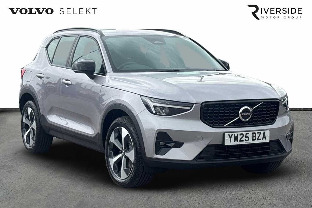 2025 Volvo XC40 2.0 B3 Plus Pro