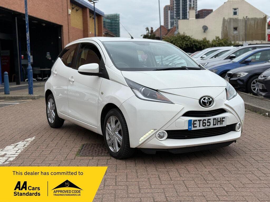 2016 Toyota AYGO 1.0 VVT-i x-pression 5d