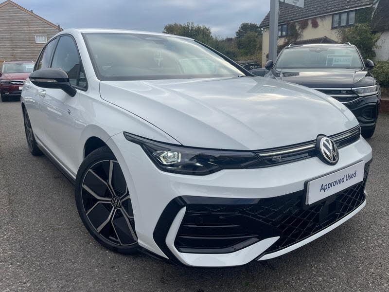 2025 Volkswagen Golf 1.5 eTSI Black Edition