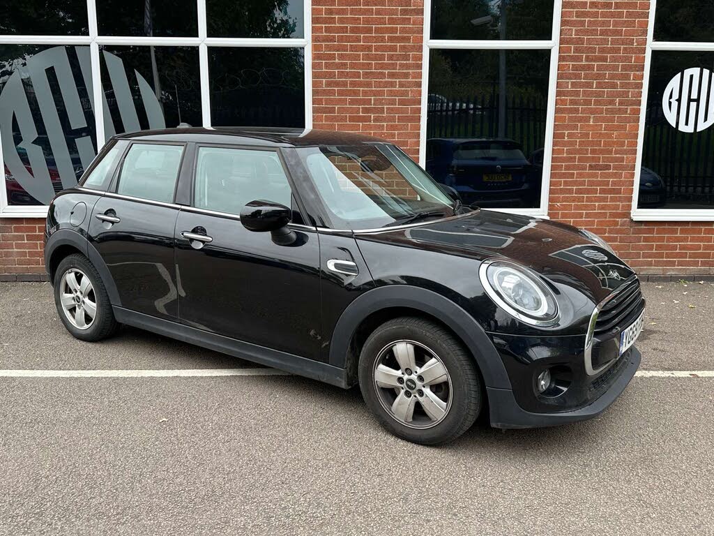 2019 MINI Mini 1.5 Cooper Classic Hatchback 5d