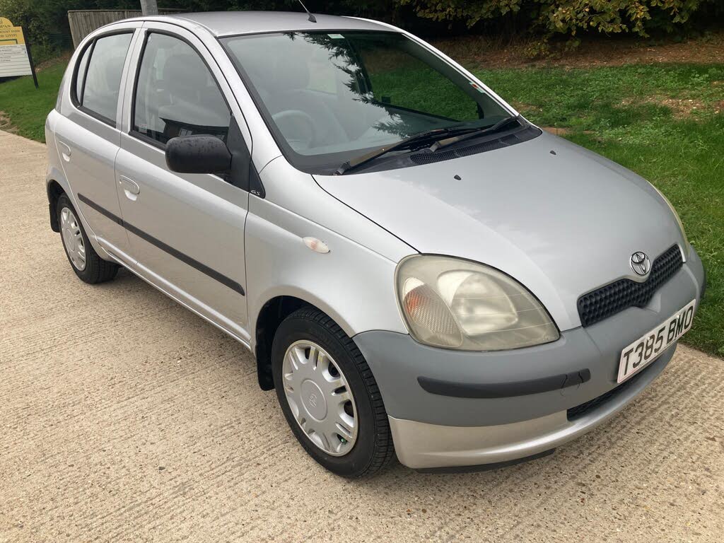 1999 Toyota Yaris 1.0 GS 5d