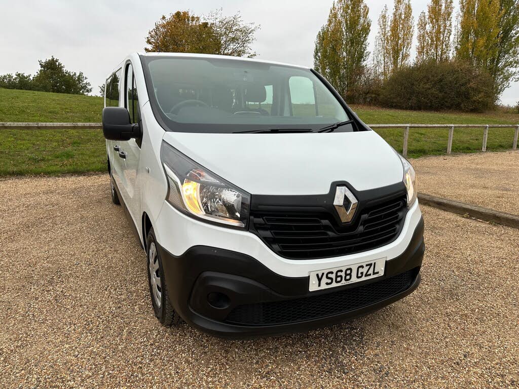 2018 Renault Trafic 1.6dCi LL29 120 Business (Eu6c) Bus 9 seats