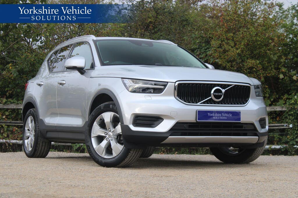2019 Volvo XC40 1.5 T3 Momentum (163bhp)