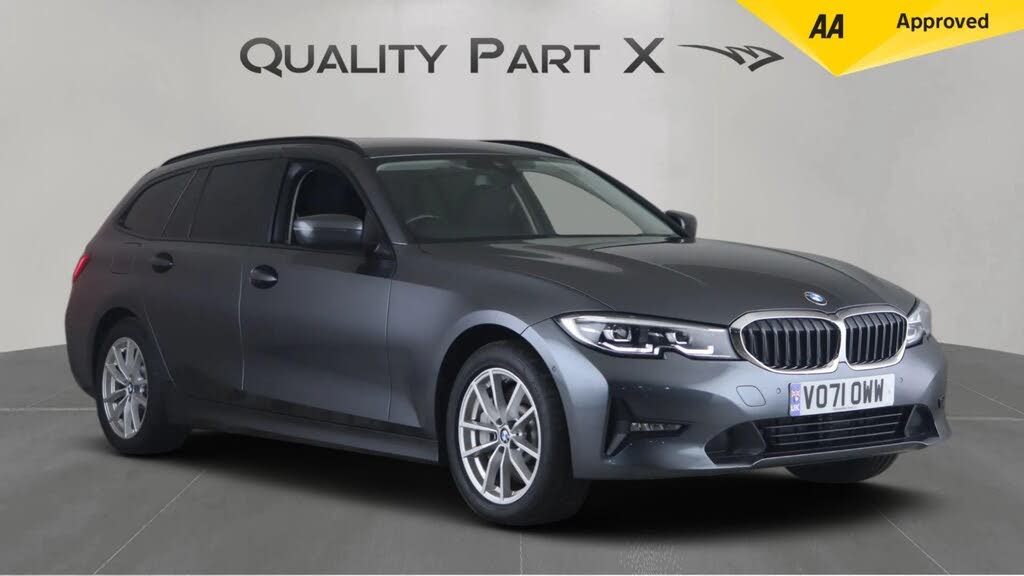 2021 BMW 3 Series 2.0 330e xDrive SE Pro Touring 5d