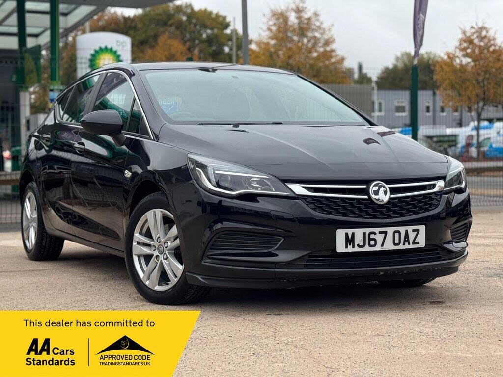 2017 Vauxhall Astra 1.4i Tech Line Nav Hatchback