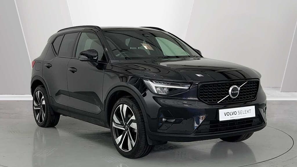 2024 Volvo XC40 2.0 B3 Plus