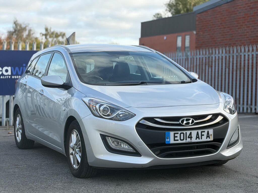 2014 Hyundai i30 1.6CRDi Active (110ps) Blue Drive (ISG) Tourer 5d