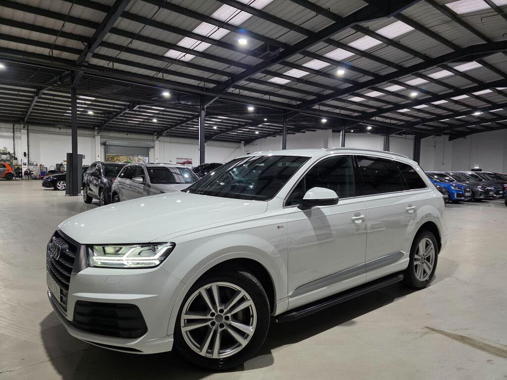 2017 Audi Q7 3.0TDI quattro S Line (272ps)