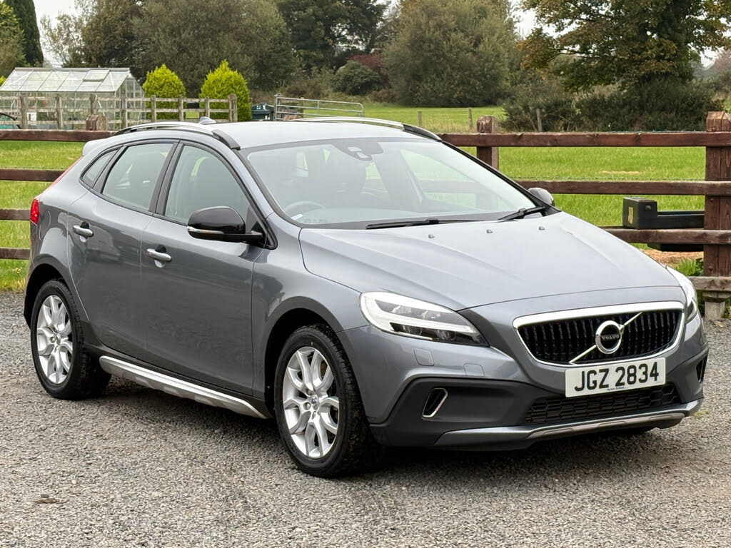 2017 Volvo V40 2.0 T3 Cross Country Pro