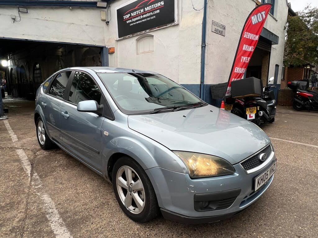 2005 Ford Focus 1.6 Zetec Climate Hatchback 5d auto