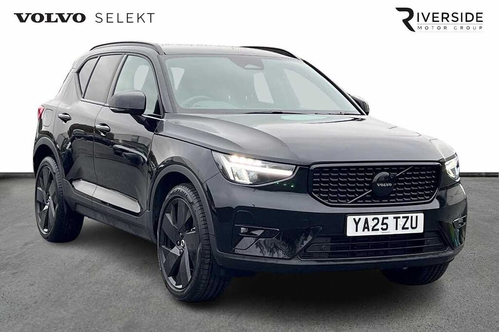 2025 Volvo XC40 2.0 B3 Plus Pro Black Edition