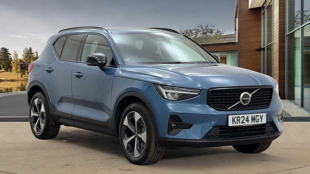 2024 Volvo XC40 2.0 B4 Plus