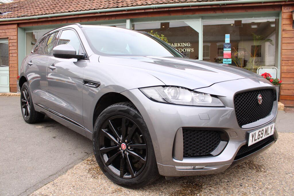 2020 Jaguar F-PACE 2.0 i4D Chequered Flag (180ps)