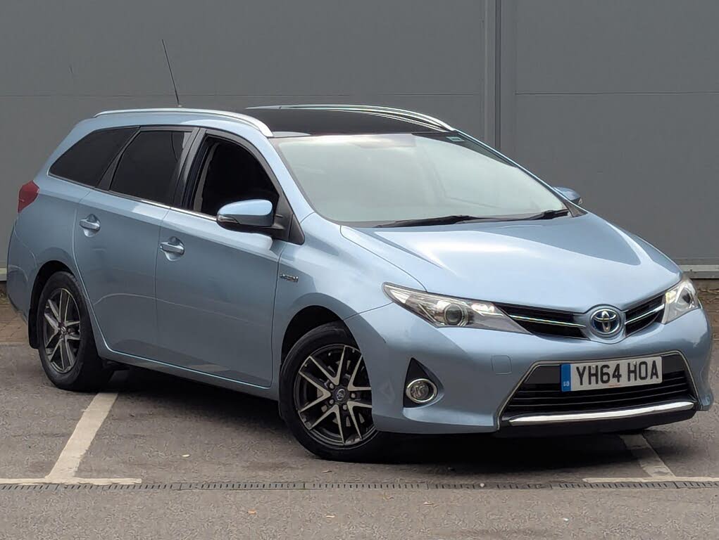 2014 Toyota Auris 1.8 VVT-i HSD Icon Plus Touring Sports