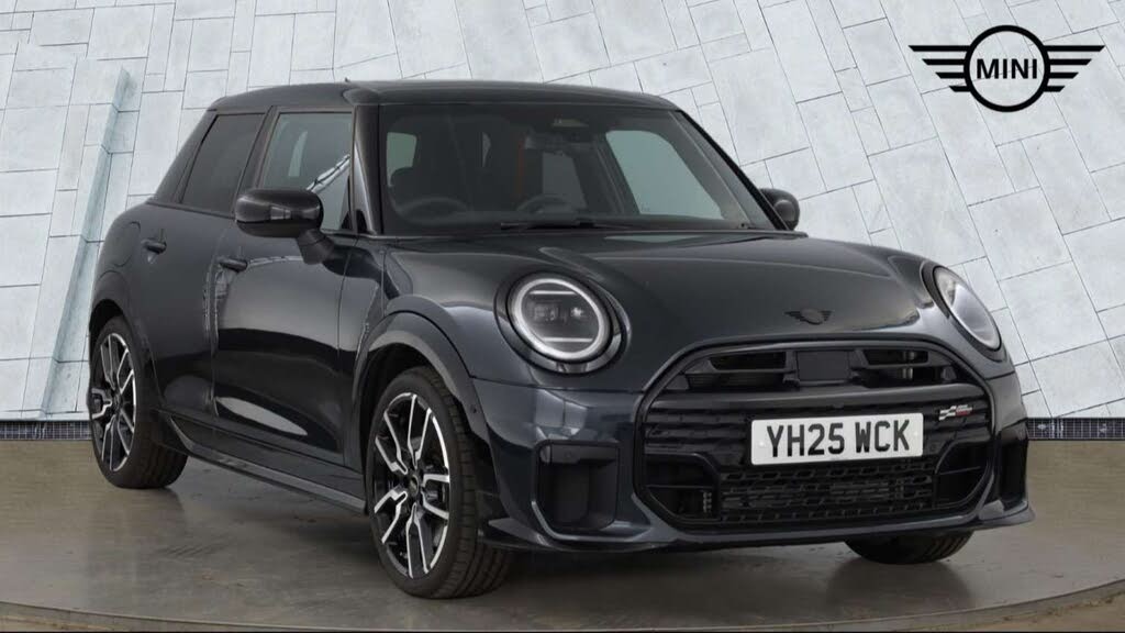 2025 MINI Mini 1.5 Cooper C Sport 5d