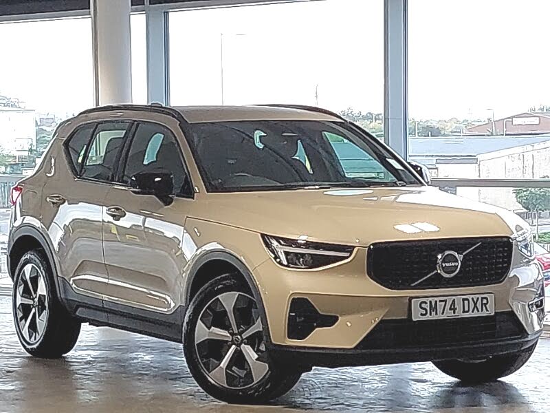 2024 Volvo XC40 2.0 B3 Plus
