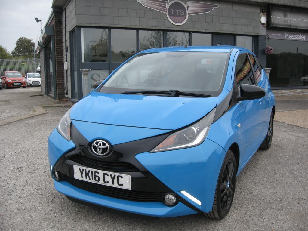 2016 Toyota AYGO 1.0 VVT-i x-cite 2 (Cyan) 5d