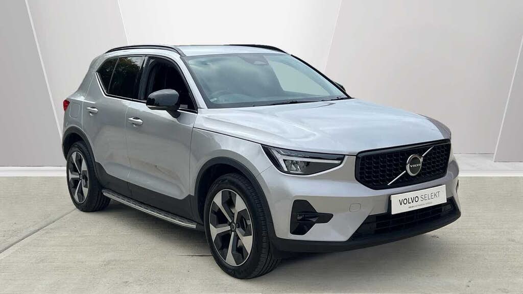2025 Volvo XC40 2.0 B4 Plus