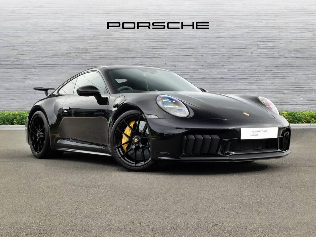 2025 Porsche 911 3.0 Carrera 4 GTS (541ps) Coupe 3591cc PDK