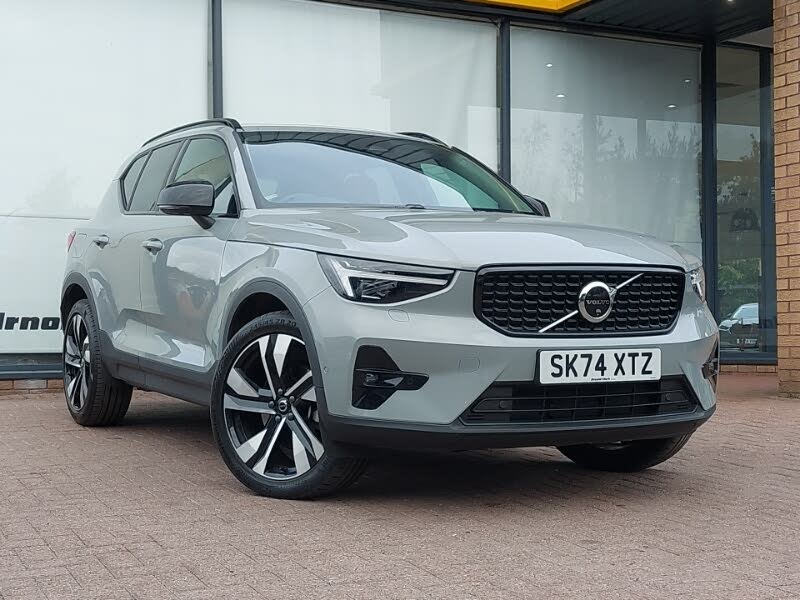 2024 Volvo XC40 2.0 B4 R-Design Pro