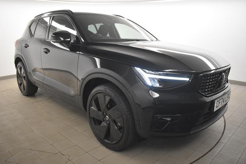 2025 Volvo XC40 2.0 B4 Plus Black Edition