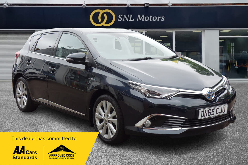 2015 Toyota Auris 1.8 VVT-i HSD Excel (TSS) Hatchback CVT