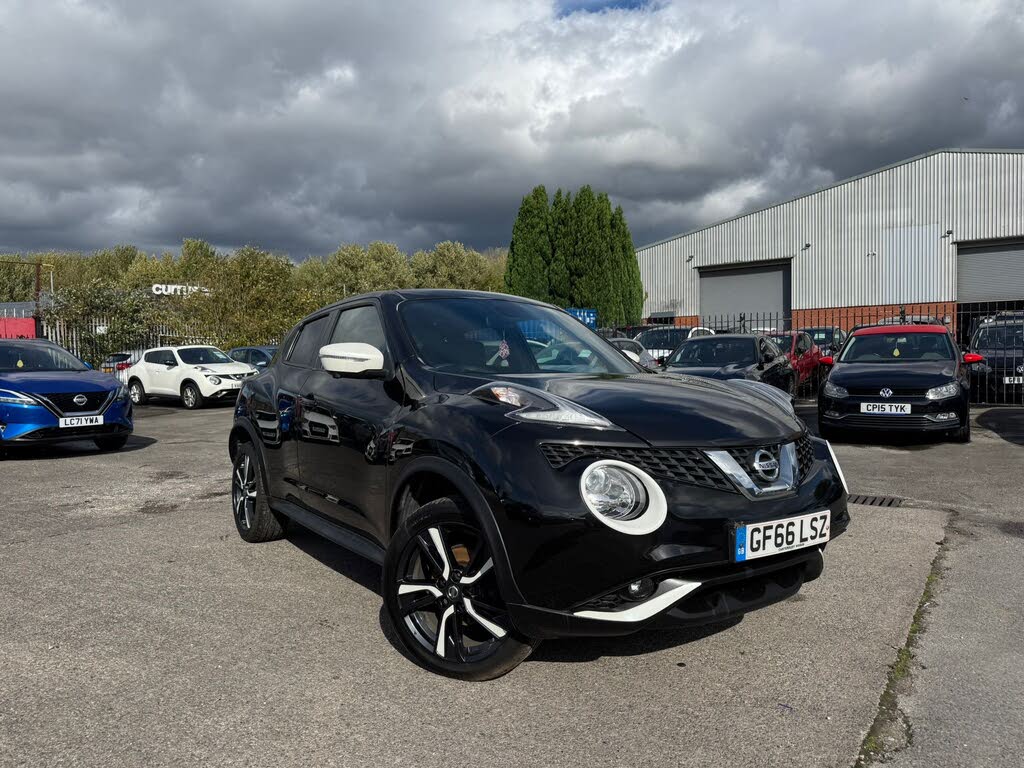 2017 Nissan Juke 1.2 DIG-T N-Vision (Black)