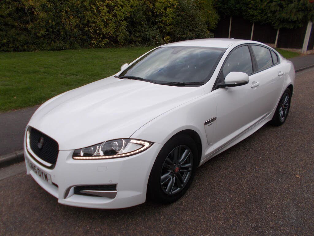 2015 Jaguar XF 2.2TD R-Sport (163ps) Saloon 4d