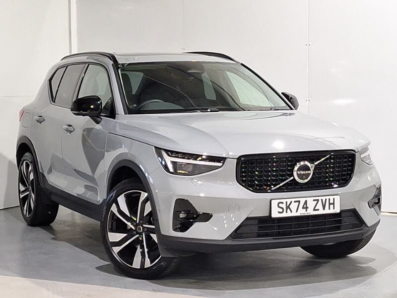2024 Volvo XC40 2.0 B4 R-Design Pro