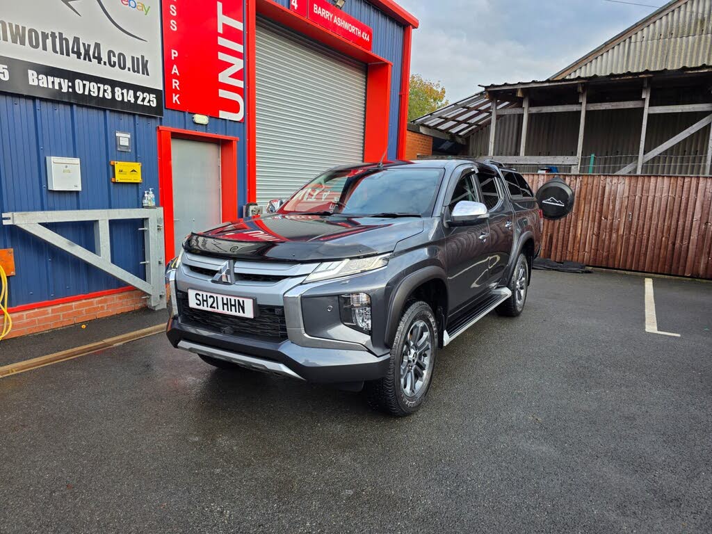 2021 Mitsubishi L200 2.2DI-D Barbarian X